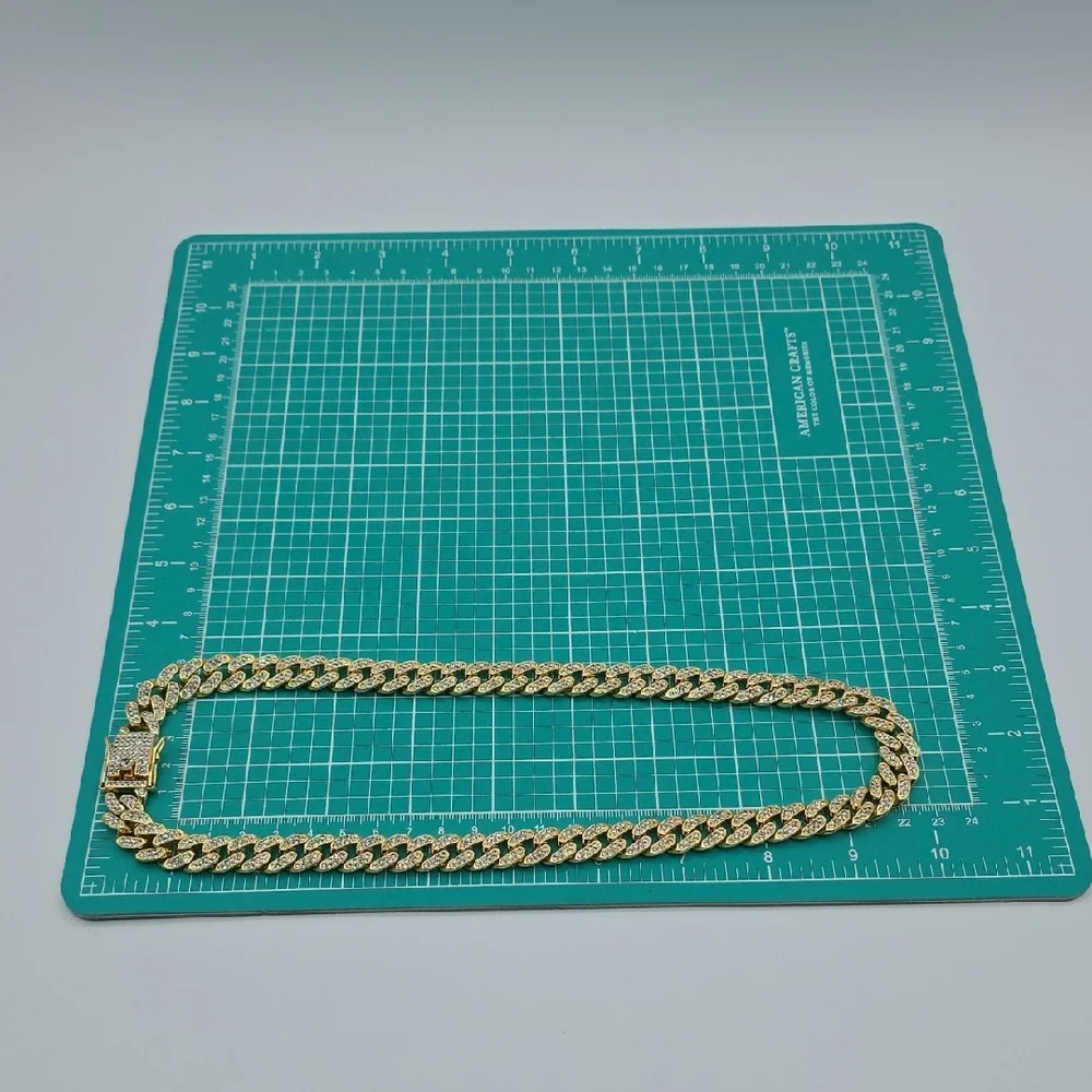 Chic Gold and Silver Women's Necklace